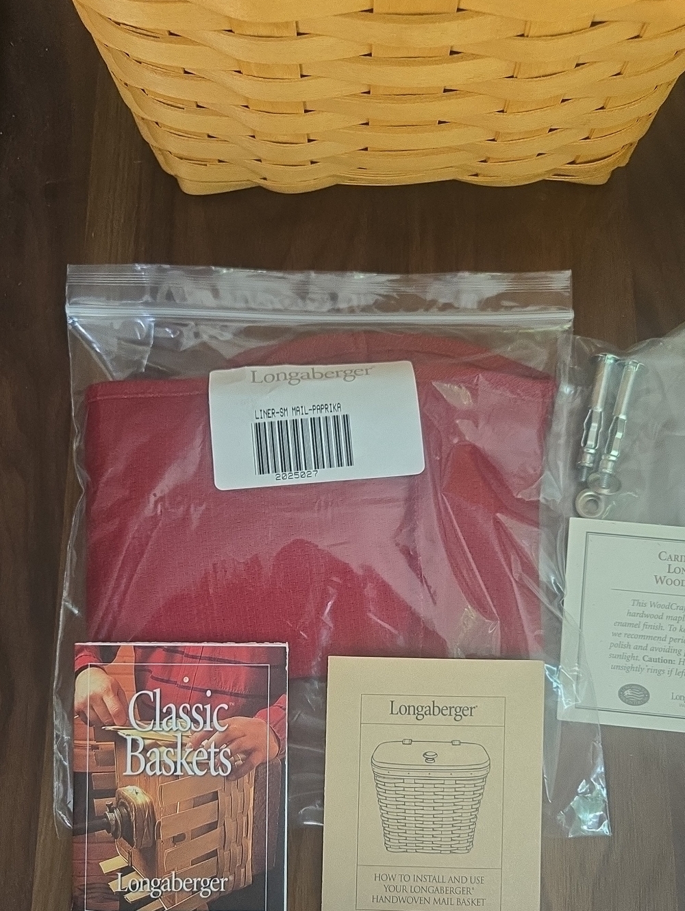 Longaberger 2002 Small Mail Basket - Picture 3 of 9